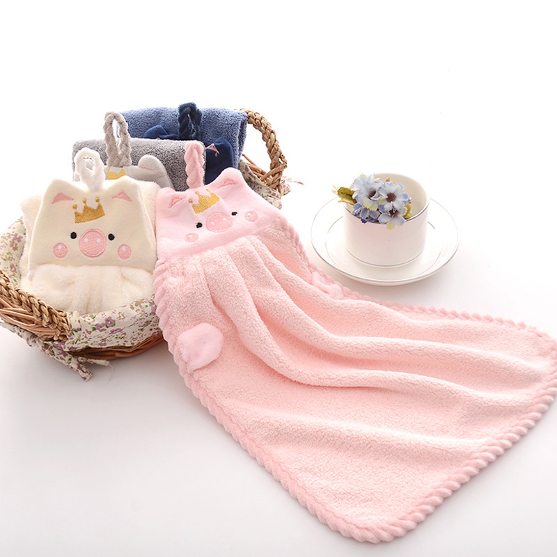 Khăn Lau Tay Vải Lông Cừu San Hô Thấm Hút Nước Thêu Hình Heo Dễ Thương Có Móc Treo