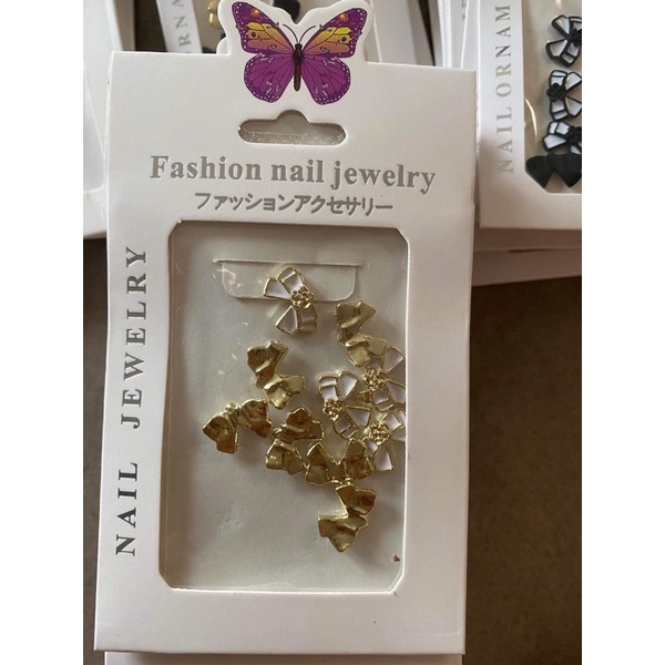 Cham trang trí móng tay có 7 mẫu