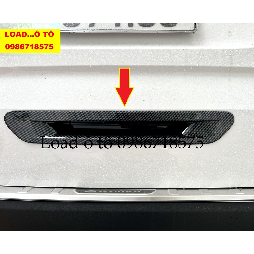 Ốp Tay Mở Cốp Sau Carbon Xe KIA CARNIVAL 2022-23 Mẫu Vân Carbon Cao Cấp