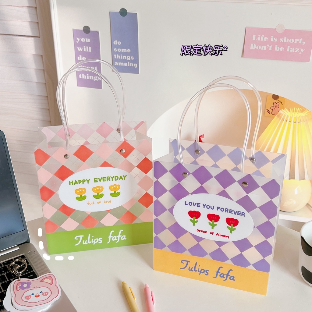 Hình ảnh Túi quà tặng PVC màu trong họa tiết dễ thương đựng quà tặng gấu bông bánh kẹo hộp quà sách vở học tập văn phòng phẩm #7