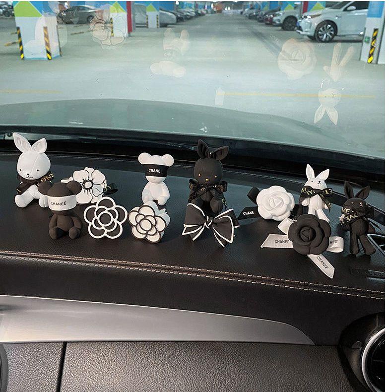 Kẹp Khuếch Tán Nước Hoa Gắn Điều Hòa Xe Hơi Hình Hoạt Hình Đáng Yêu