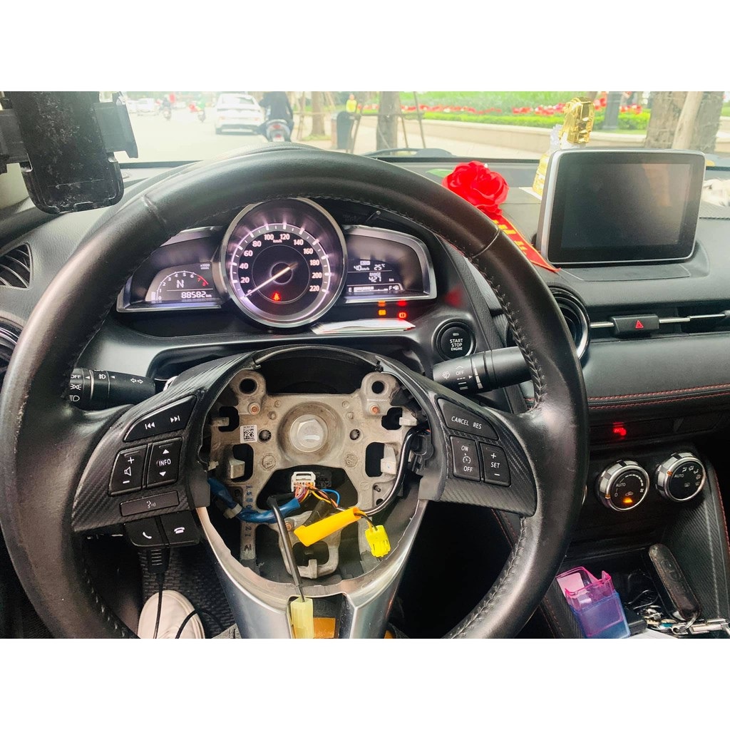 Cruise Control Vân cacbon - Tự động giữ chân ga cho Mazda