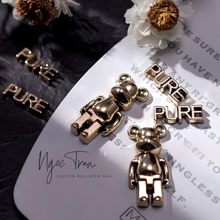 Charm Gấu Bearbrick Vàng Đồng & Chữ PURE | Cổ Điển Trang Trí Móng Tay