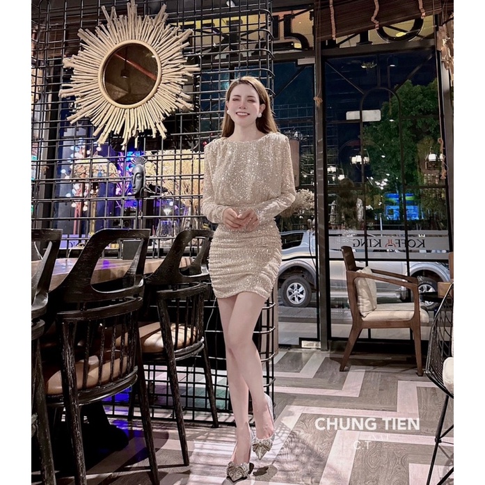 Váy kim sa dài tay cúc vai