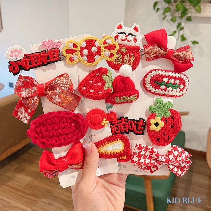 Kẹp Tóc Màu Đỏ Phong Cách Năm Mới Đáng Yêu Cho Bé Gái