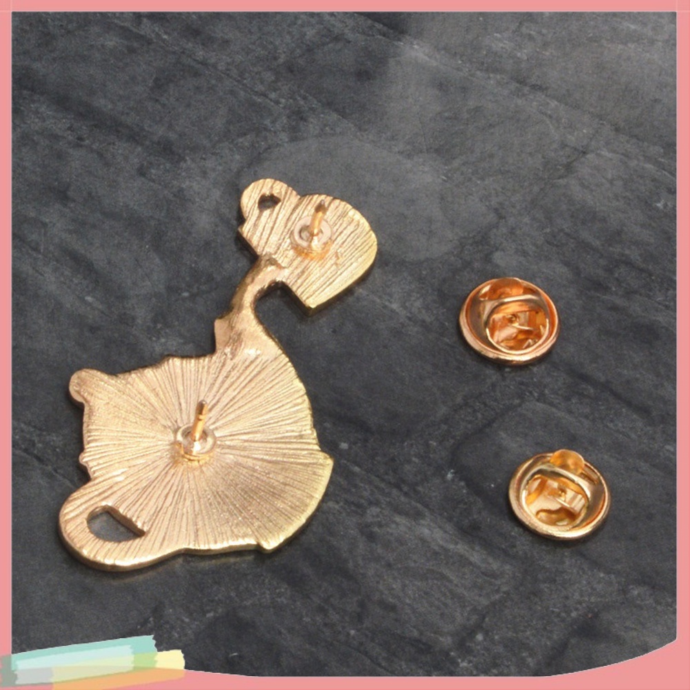 Ghim cài áo kiểu dáng dễ thương