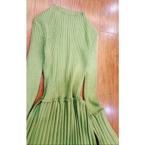 Đầm len xòe dài màu xanh cốm