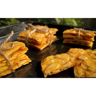 Bánh ngói hạnh nhân
