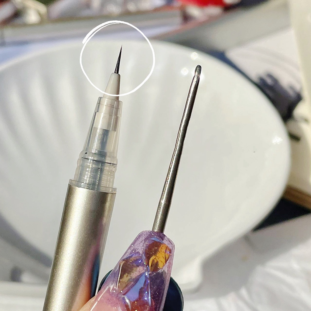 Bút Kẻ Mắt Dạng Lỏng Màu Đen Nhanh Khô Lâu Trôi Trang Điểm Tự Nhiên