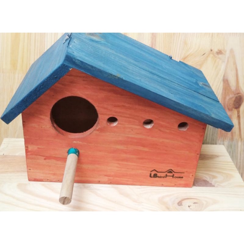 Tổ lovebird sơn mầu mở cửa nóc treo phía trong