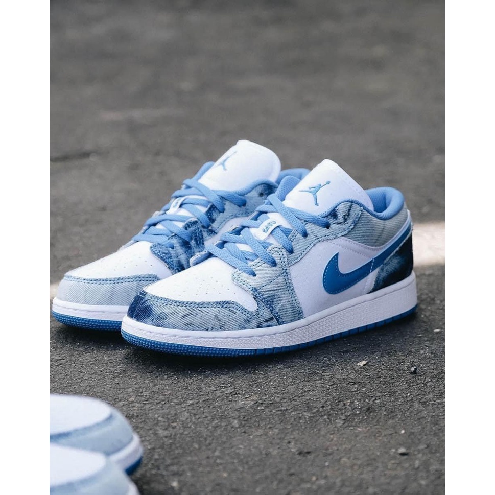 Giày Nike Nữ Jordan 1 Low Washed Denim Chính Hãng 🔴SIMPLE SNEAKER🔴 Nike Air Jordan 1 Vải Denim Cổ Thấp