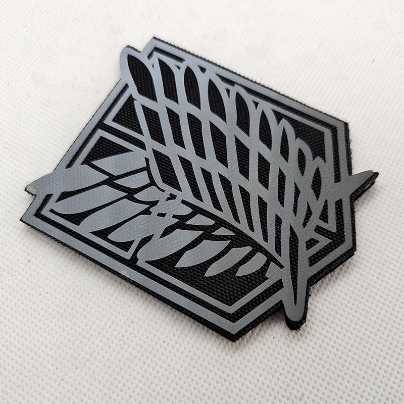 Miếng Dán Phản Quang Họa Tiết Anime Attack on Titan Độc Đáo