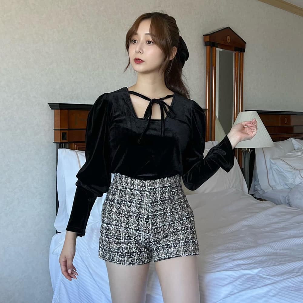 Quần dạ tweed vàng