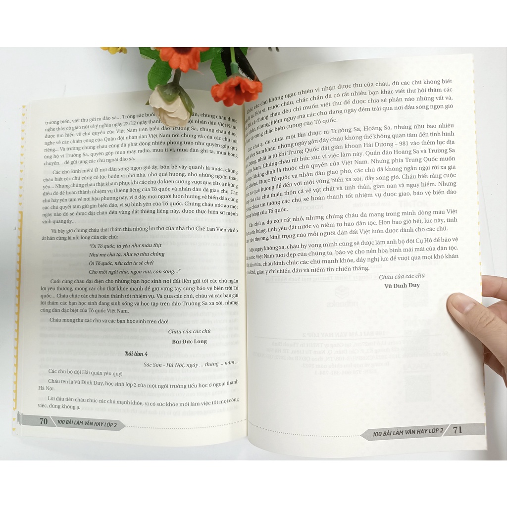 Sách 100 bài làm văn hay lớp 2 - ndbooks