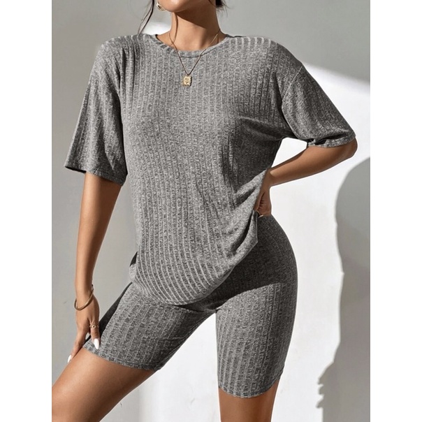 Set bộ quần ngố,chất vải thun gân len mịn đẹp.♥️