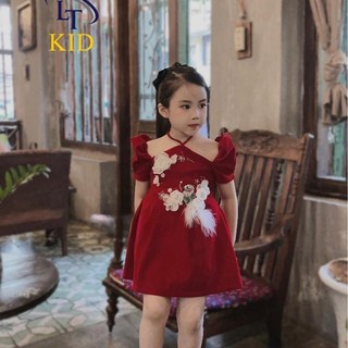Váy nhung cổ yếm đỏ bé diện tết