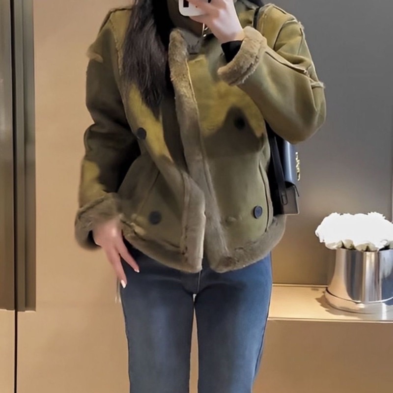Áo Khoác Da Lộn Lót Lông Mịn Xanh Rêu Đang Hot