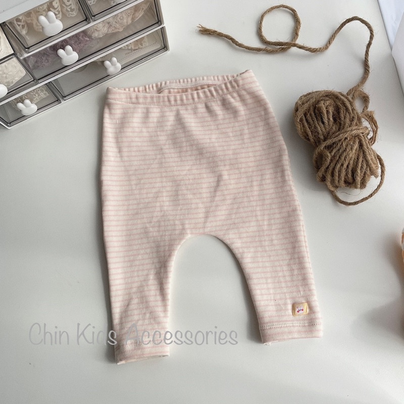 Quần leging đũng tròn chất liệu cotton rip co giãn tốt cho bé