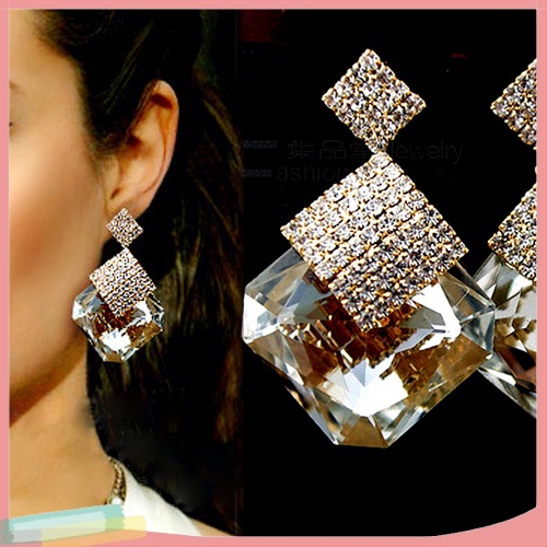 Đôi khuyên tai hình vuông nạm hạt đá lấp lánh quý phái và thanh lịch cho nữ