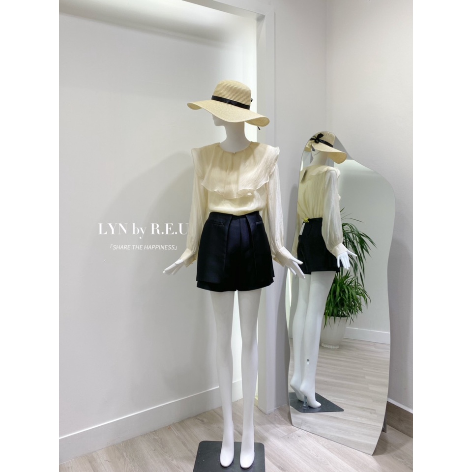 Quần sooc Taffta 2 vạt