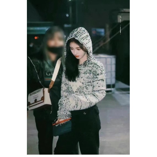 Áo hoodie len Cúc Tịnh Y