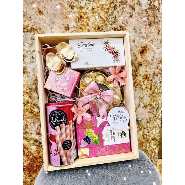 Khay quà Tết bánh kẹo Tết rẻ đẹp