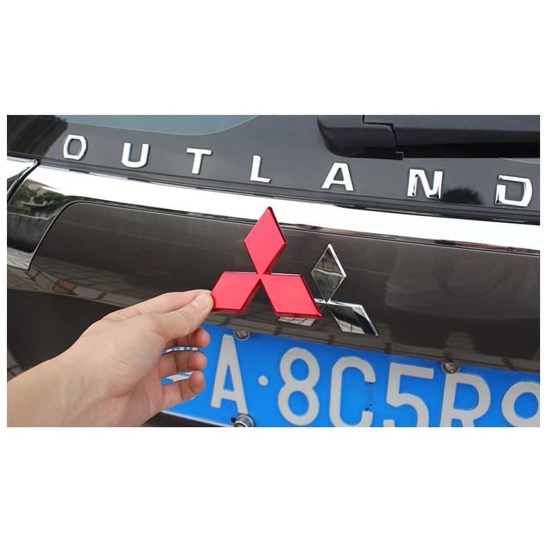 Ốp logo Mitsubishi Outlander 2013-2023 trừ bản sport