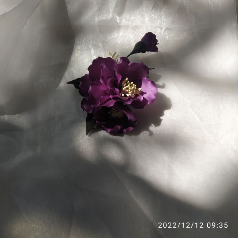 Hoa chùm cài áo handmade Joli hoa cài áo màu tím