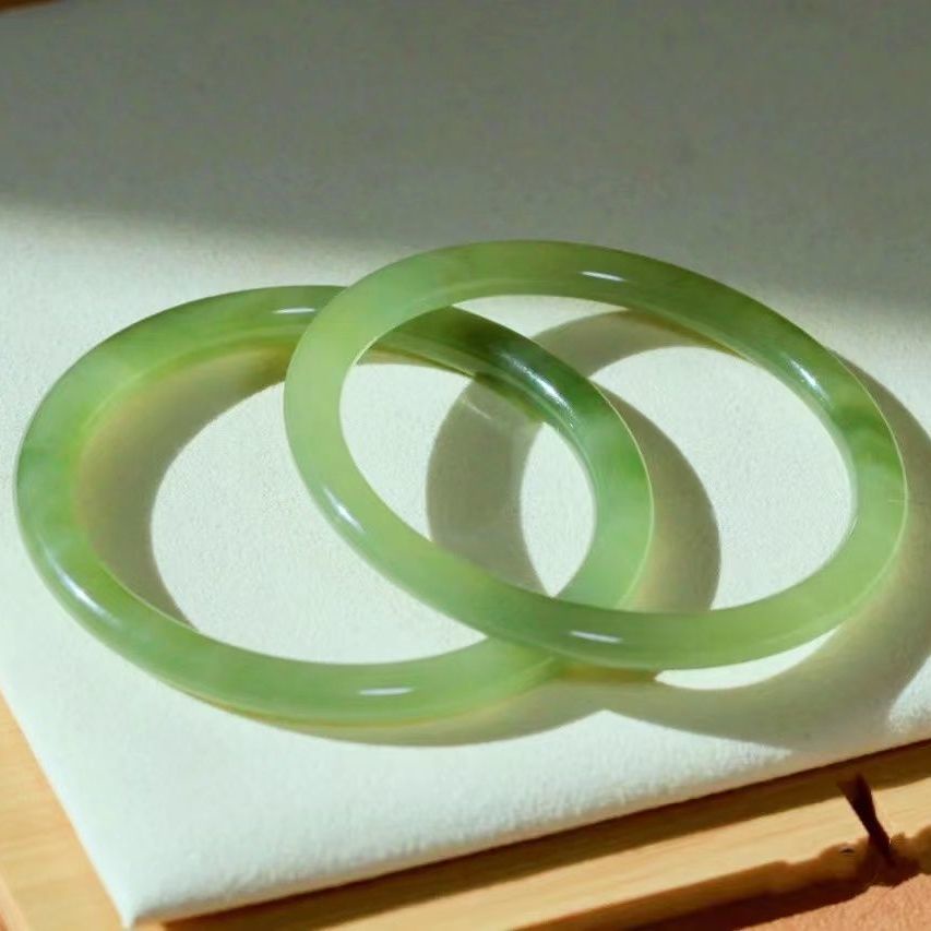 Vòng Đeo Tay Mặt Tròn Bằng Thủy Tinh Mỏng Giả Ngọc Bích