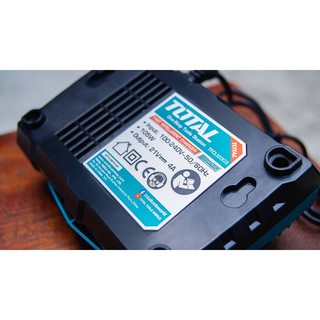 Đế sạc nhanh thông minh 20V Total TFCLI2003