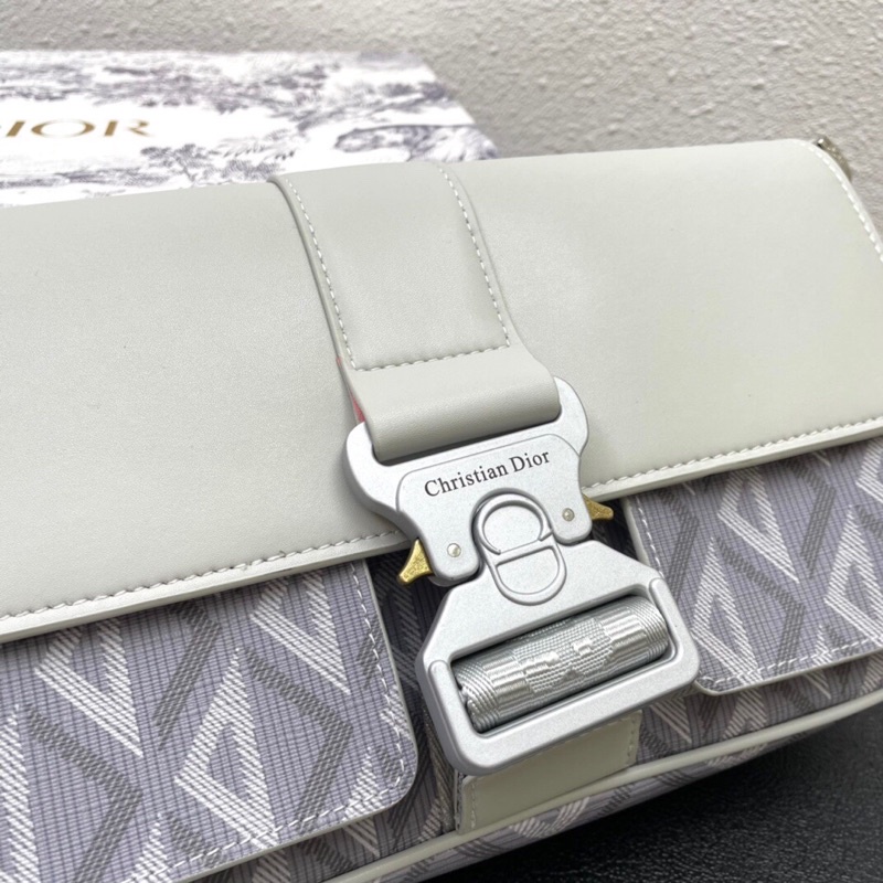 Túi đeo chéo unisex cao cấp Dior CD Hit The Road mẫu mới