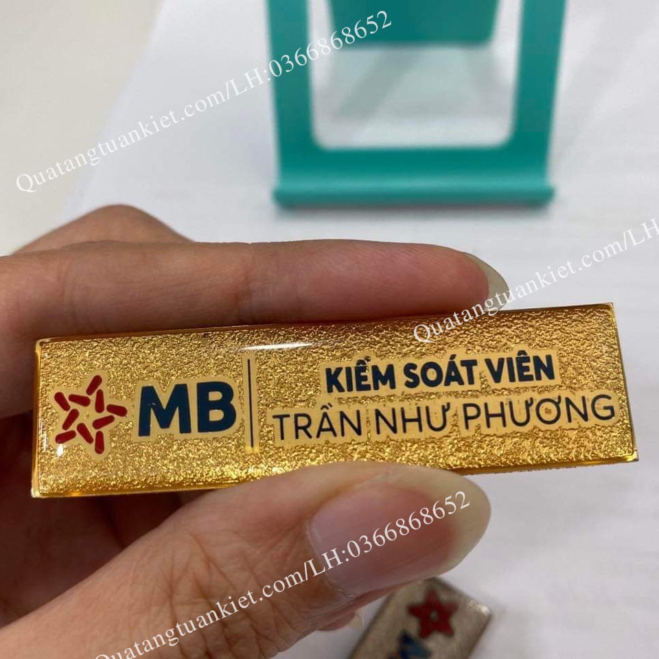 Bảng Tên Nhân Viên Mạ Vàng Đồng Ăn Mòn Sang Trọng,Cao Cấp
