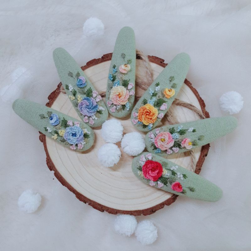 Kẹp tóc thêu tay handmade /1 chiếc