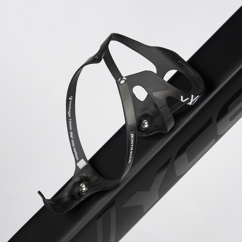 Giá Đỡ Bình Nước Gắn Xe Đạp Leo Núi Bằng Carbon Siêu Nhẹ