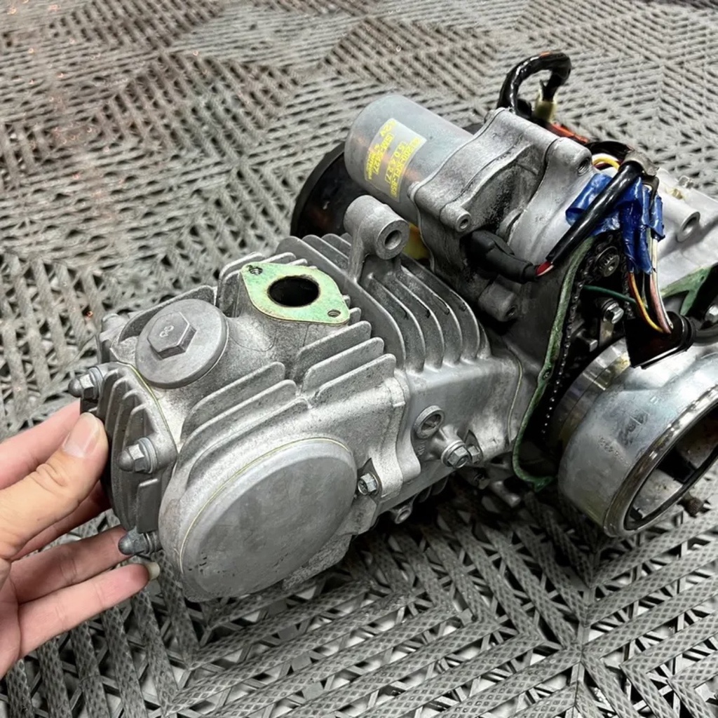 COMBO Dung dịch tẩy rửa nhôm, inox Motorbike Cleaner Pro 850ml - chuyên tẩy lốc máy, đầu bò,...CHÍNH HÃNG