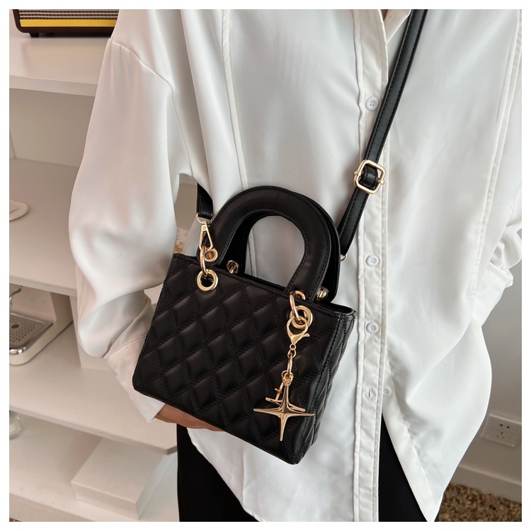 Túi đeo chéo vân thoi vuông - Hàng loại 1 - TB.Store DC480 19x15x9
