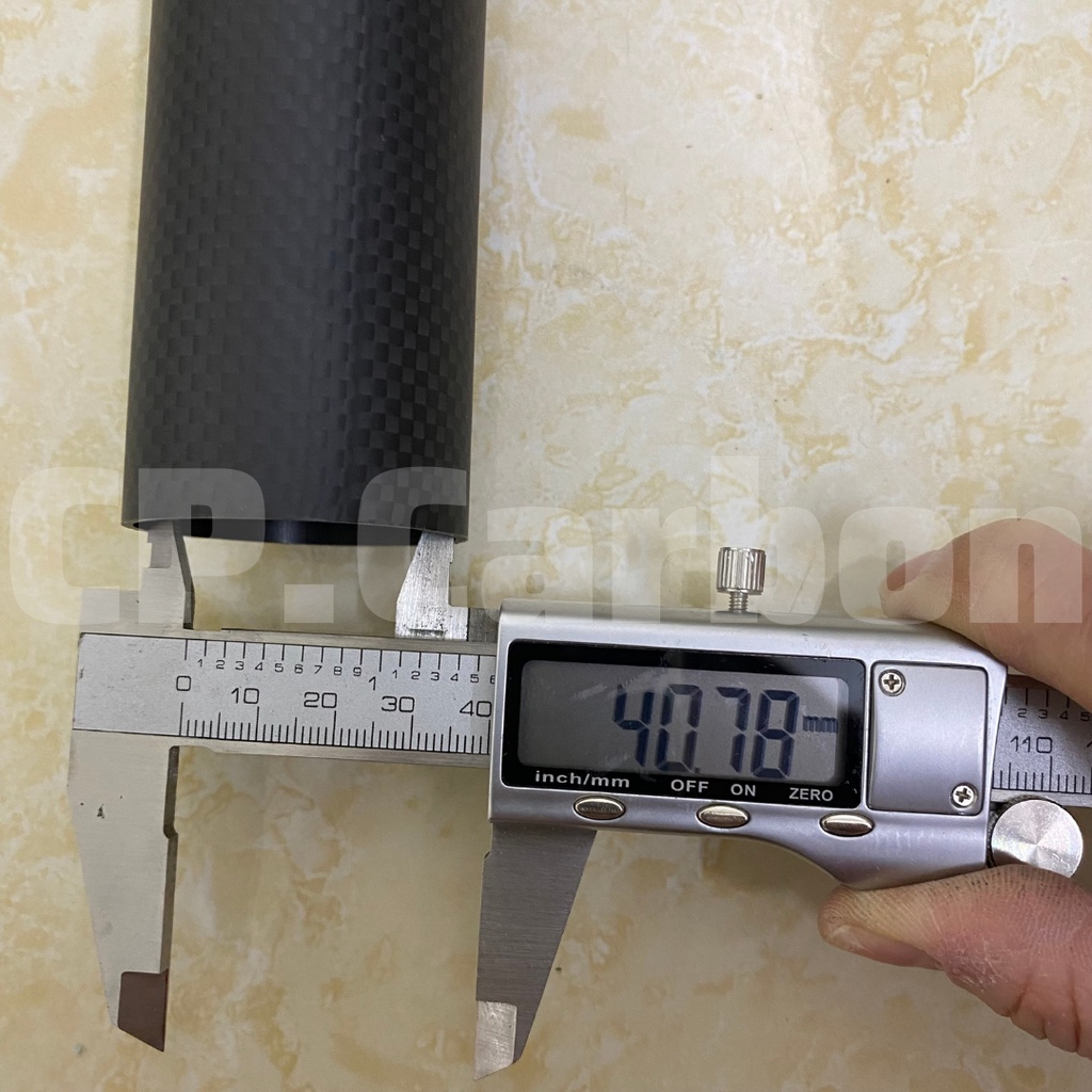 Ống carbon 3K rỗng dài 1 mét, đường kính ngoài 44mm, đường kính trong 41mm dùng gia cố máy bay