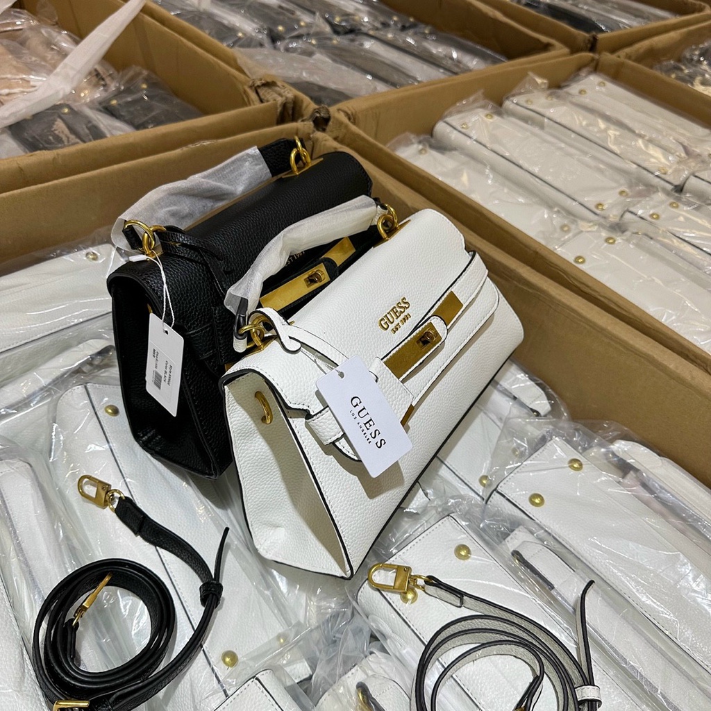 Túi đeo chéo nữ guess đủ màu Size : 29cm*10cm*16cm