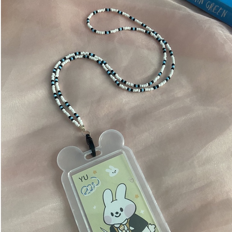 Dây đeo thẻ sinh viên bằng hạt cườm siêu tiện lợi