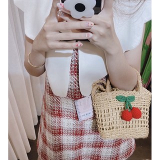 Đầm dạ caro đỏ cổ sen