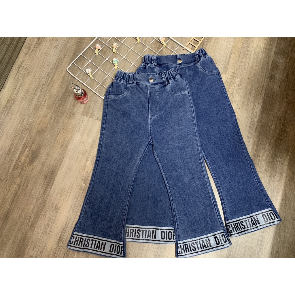 Quần bò bé gái, quần bò ống loe đáp gấu CHRITAN sành điệu cho bé size 18-35kg