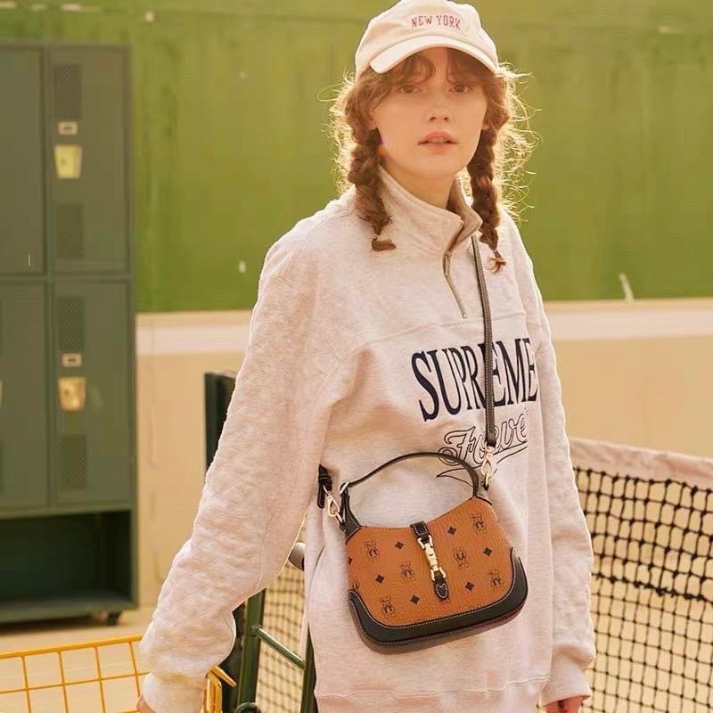 [HÀNG MỚI VỀ] TÚI CẦM TAY CÓ NÚT KHOÁ CHÍNH HÃNG TTWN BEAR - PICK UP TRỰC TIẾP TẠI STORE THÁI - SẴN SHIP HOẢ TỐC