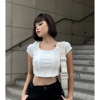  Áo thun tay ngắn croptop cổ vuông ONHouse giả kiểu corser xương cá 4 line tạo điểm nhấn