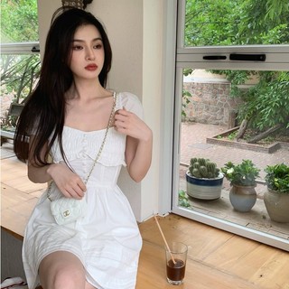 Đầm Cổ Tim Nhún Chỉ Ngực Nút Bọc