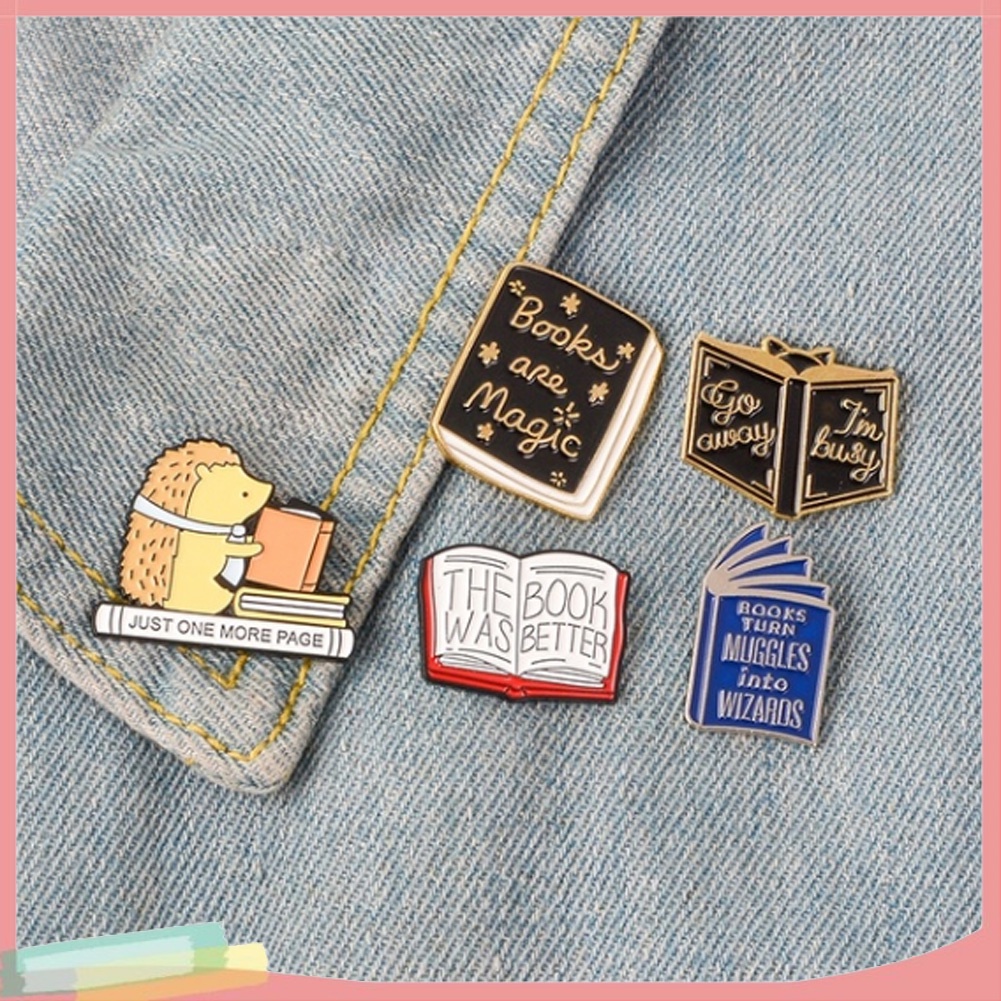 【LK】English Letter Just One More Page Book Hedgehog Badge Brooch Pin Clothes