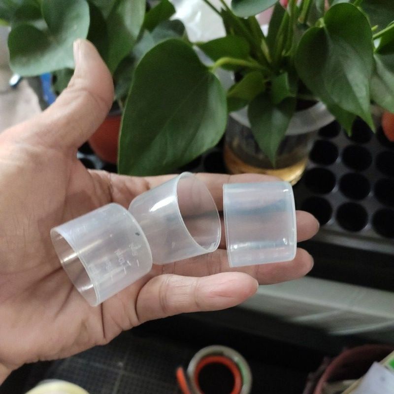 cốc đong chất lỏng 20ml, cốc lường có chia vạch bằng nhựa ( cốc chia vạch đong phân bón nước)