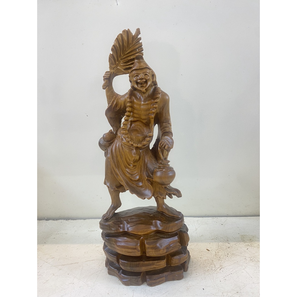 Tượng Tế Công, thiền sư đạo tế Gỗ Bách Xanh