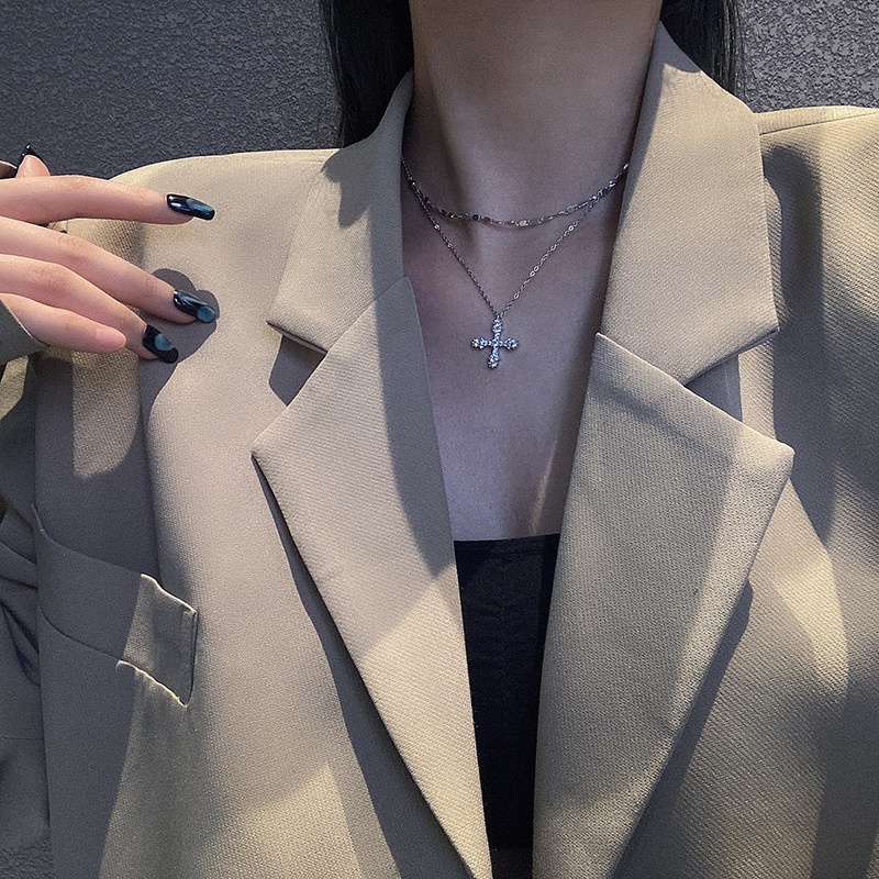 Vòng Cổ Choker Bằng Titan Mặt Thánh Giá Đính Kim Cương Nhân Tạo Phong Cách Mới Cho Nữ