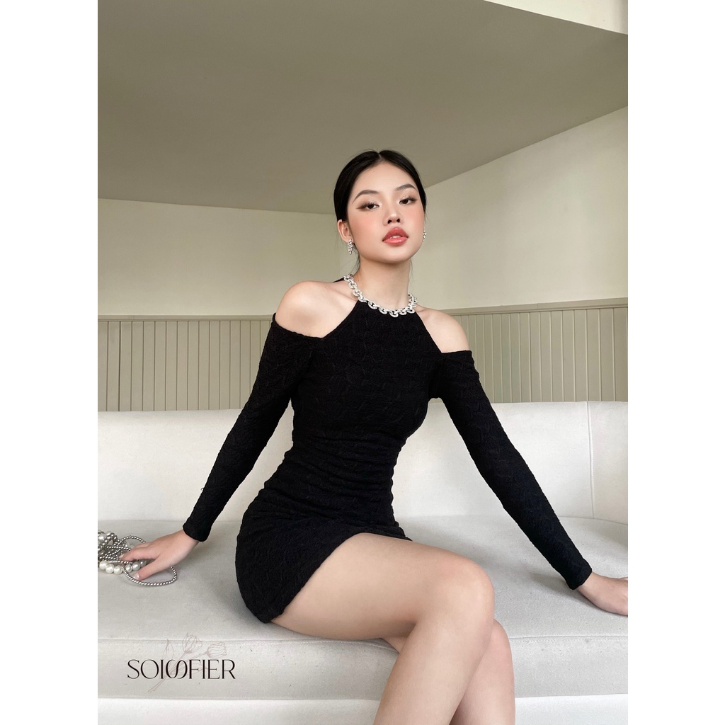 Đầm thun ôm body đen đính cổ đá dáng ngắn Black Swan by Sois Fier