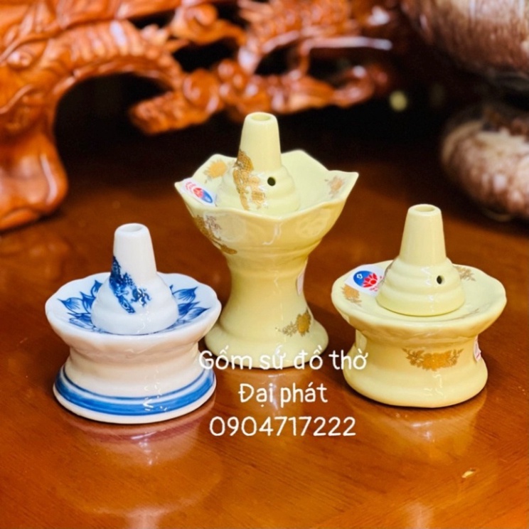 Chân cắm thuốc ban thờ thần tài, ban thờ gia tiên, Cắm thuốc chất liệu gốm sứ
